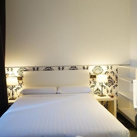 Hotel Q Barcelone Extérieur photo