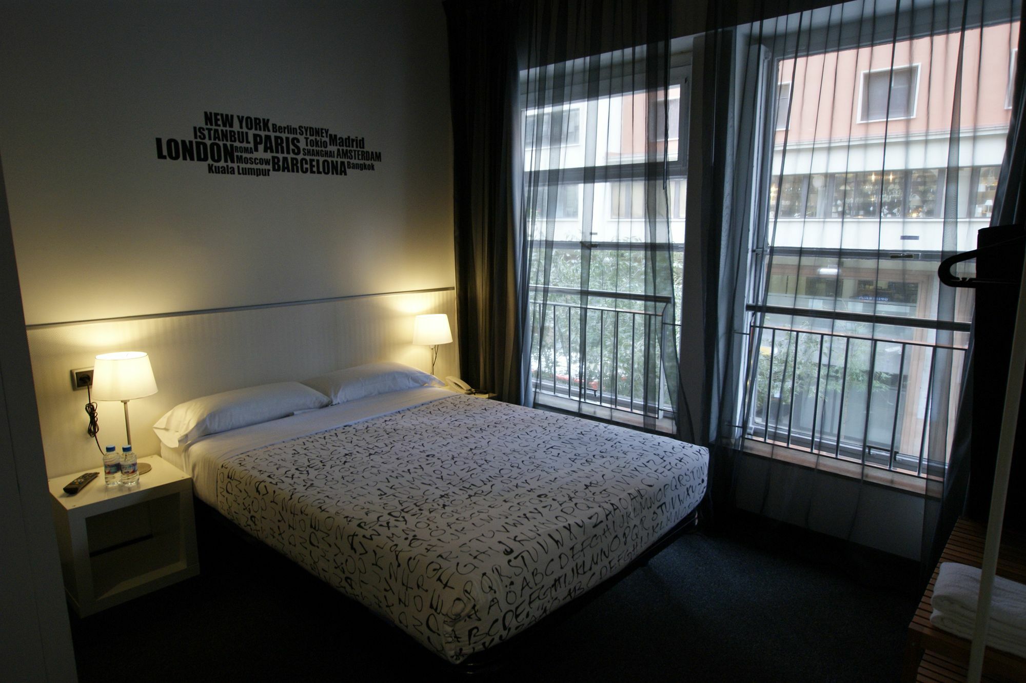 Hotel Q Barcelone Extérieur photo
